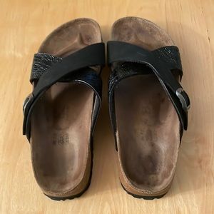 Birkenstock Birki’s Black 39/8.5 sandals